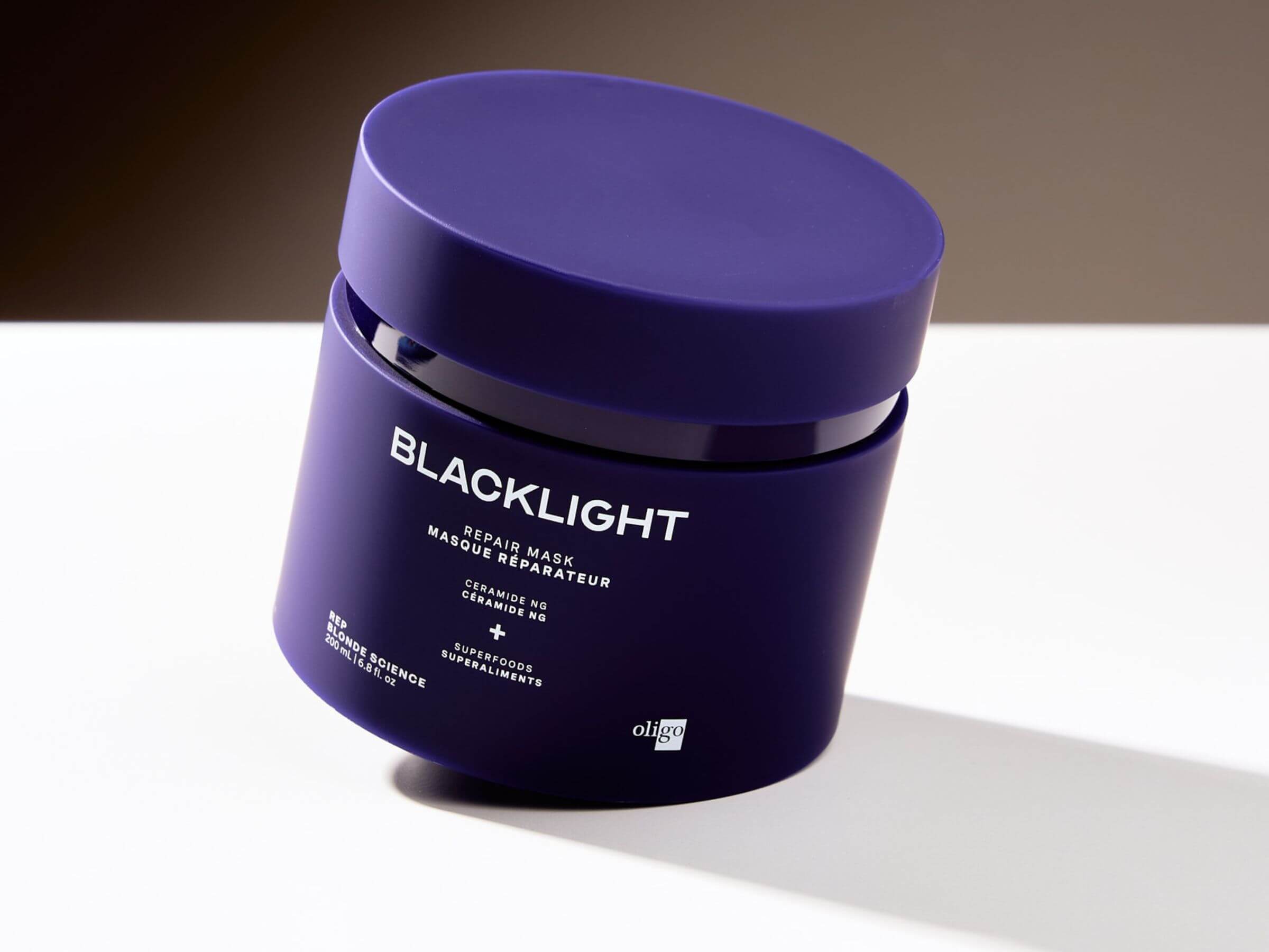 Blacklight_Blonde_Science_Repair_Mask_Lifestyle